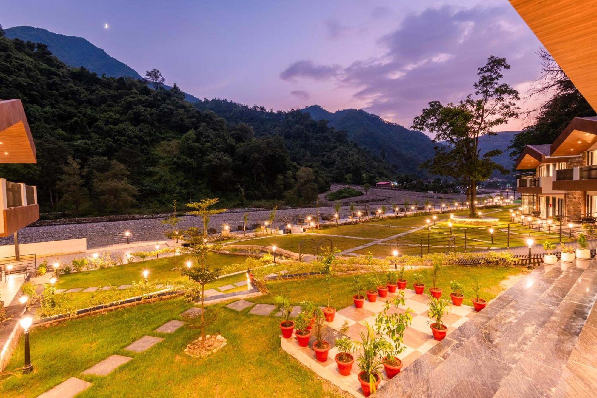 Dls Divine River Resort And Spa, Рішикеш Екстер'єр фото
