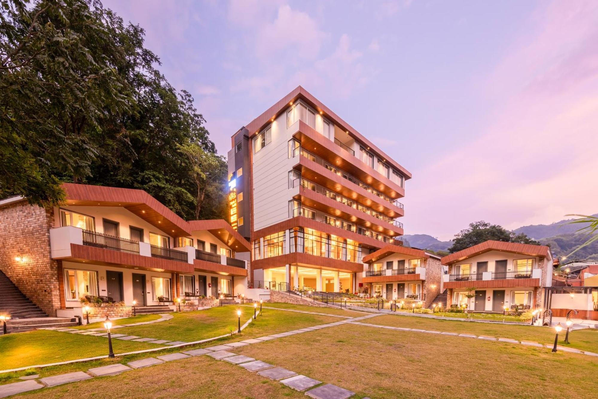 Dls Divine River Resort And Spa, Рішикеш Екстер'єр фото