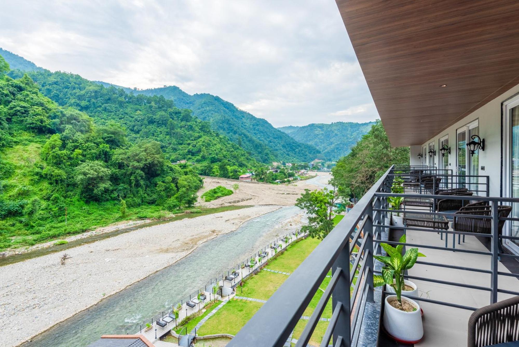 Dls Divine River Resort And Spa, Рішикеш Екстер'єр фото